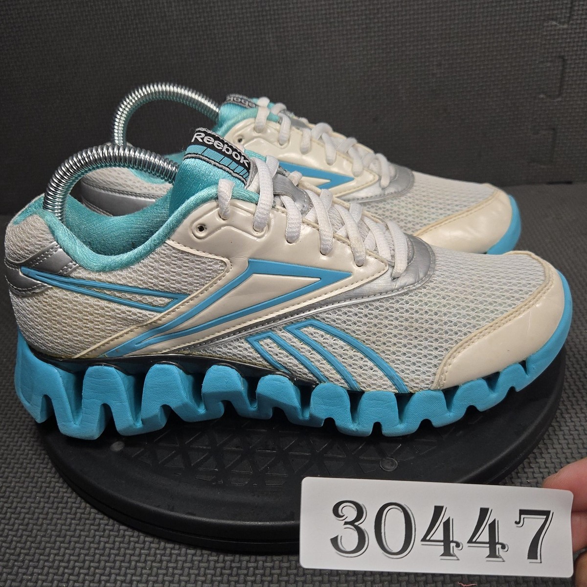 Reebok ZigTech Shoes Womens Size 8 White Blue Silver Athletic