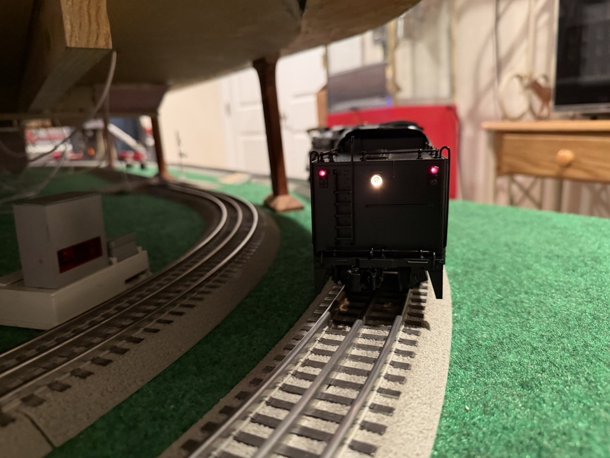 MTH O Scale Erie 2-8-4 Berkshire Steam Engine and Tender P2 20