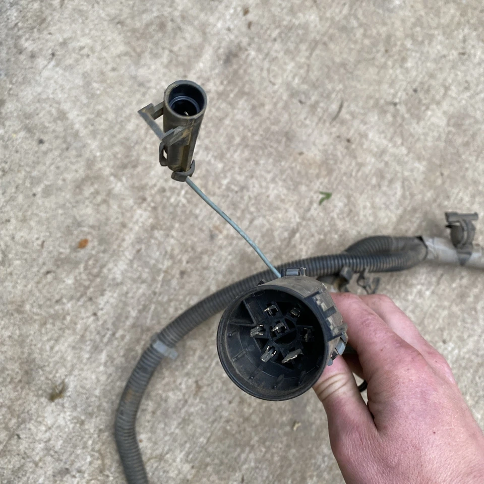 2003-2007 Chevy GMC Silverado Sierra 2500HD UY2 Truck Bed Camper Wiring Harness - Image 3 of 4