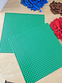 LEGO 6177 Builders of Tomorrow Basic Kit + Doors and Windows + 2 Base Plates