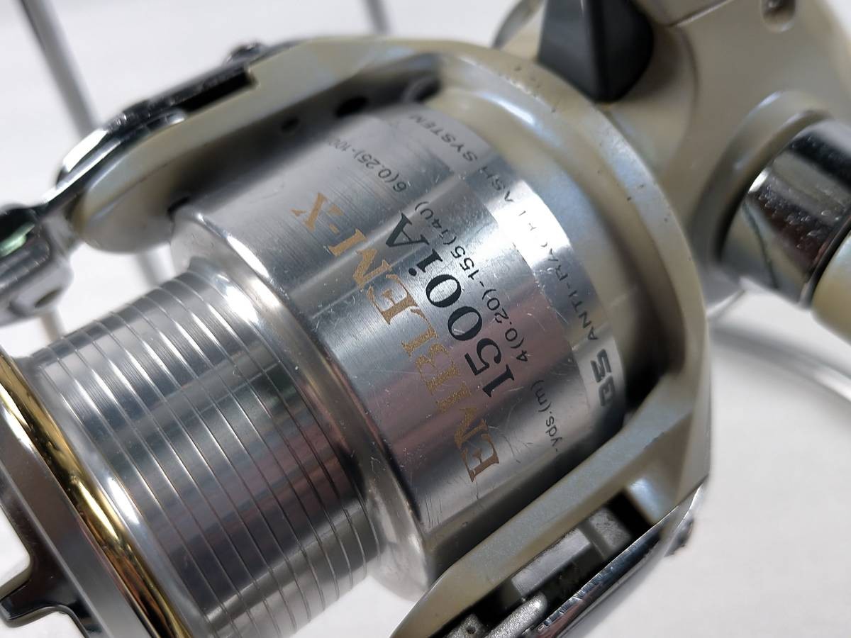 未使用 DAIWA EMBLEM-X 1500T サイレント スピニングリール Made In Japan Daiwa Emblem X 1500Ia Emblem-X Spinning Reel