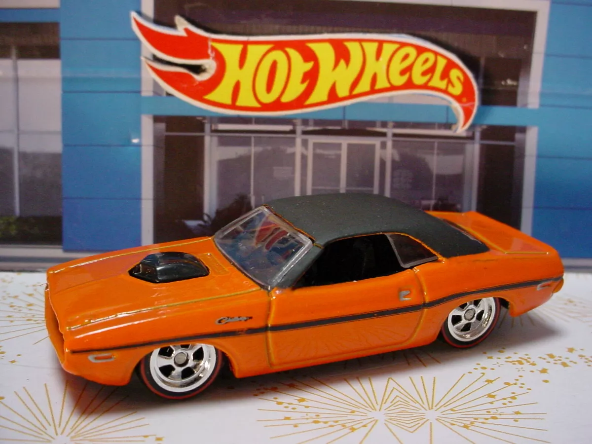 2011 Hot Wheels Garage '70 DODGE CHALLENGER ☆hemi orange; real riders☆ Loose
