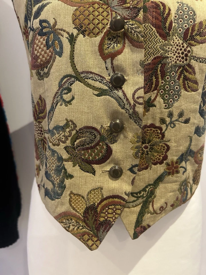 M&S St Michael Made In UK Ladies Tapestry Waistcoat 12. MR26322 - Image 3 of 4
