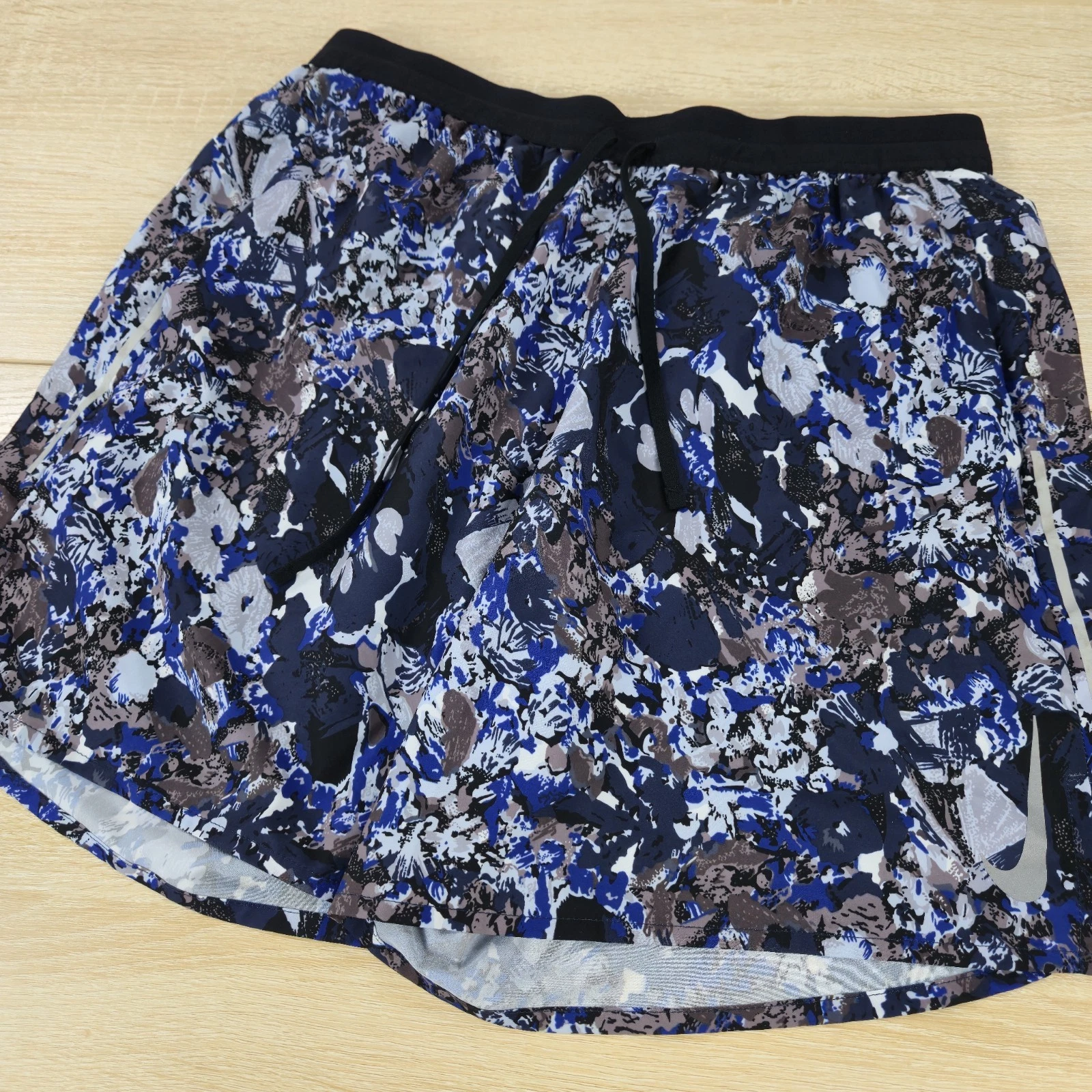 7" Men's L Nike Flex Stride Floral Camo AOP Pattern Track Run Shorts AQ6976-451
