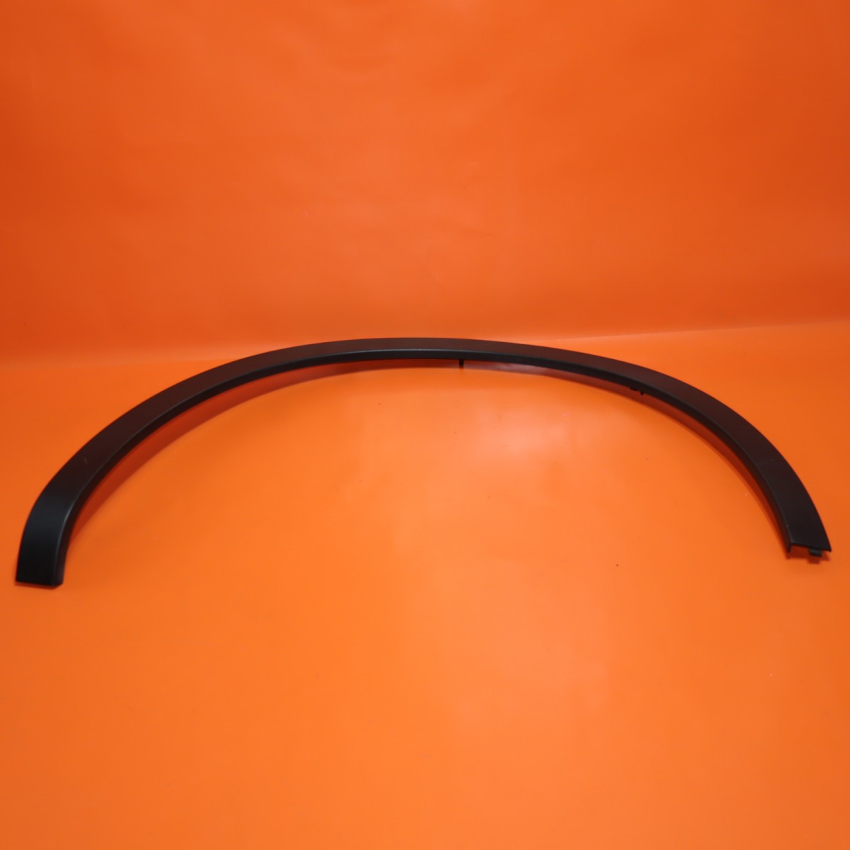 MASERATI LEVANTE WHEEL ARCH FLARE MOLDING LEFT REAR 2017-2020 670040324 TEXTURE
