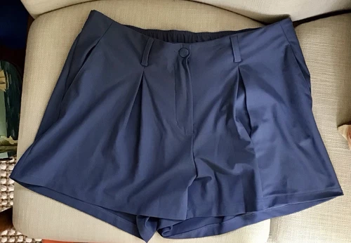 Pantaloncini Adidas donna go to plissettati stile # IP4198 taglia L colore inchiostro preferito