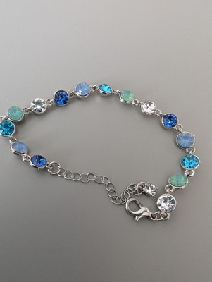 Wunderschönes Strass Armband, silberfarbener Verschluss