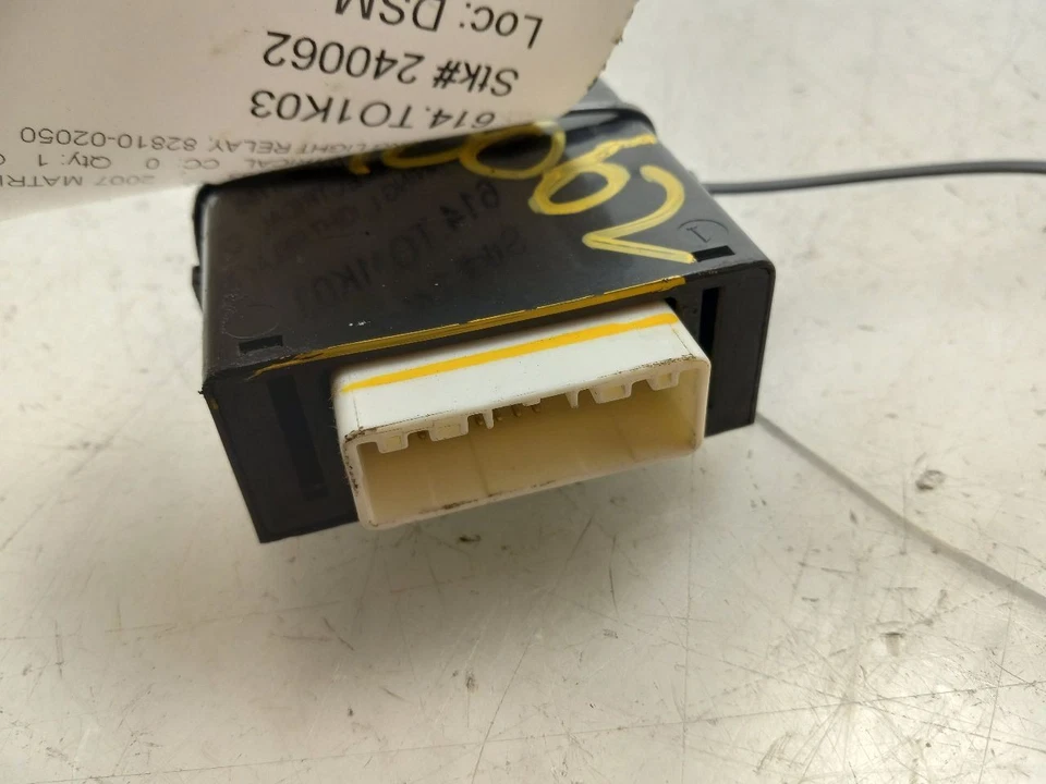 Toyota Matrix 2007 relé de luz de circulación 82810-02050 Foto 3 de 4
