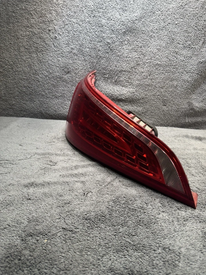 OEM 2009 2010 2011 2012 AUDI Q5 LED LEFT DRIVER TAIL LIGHT - Image 2 of 4