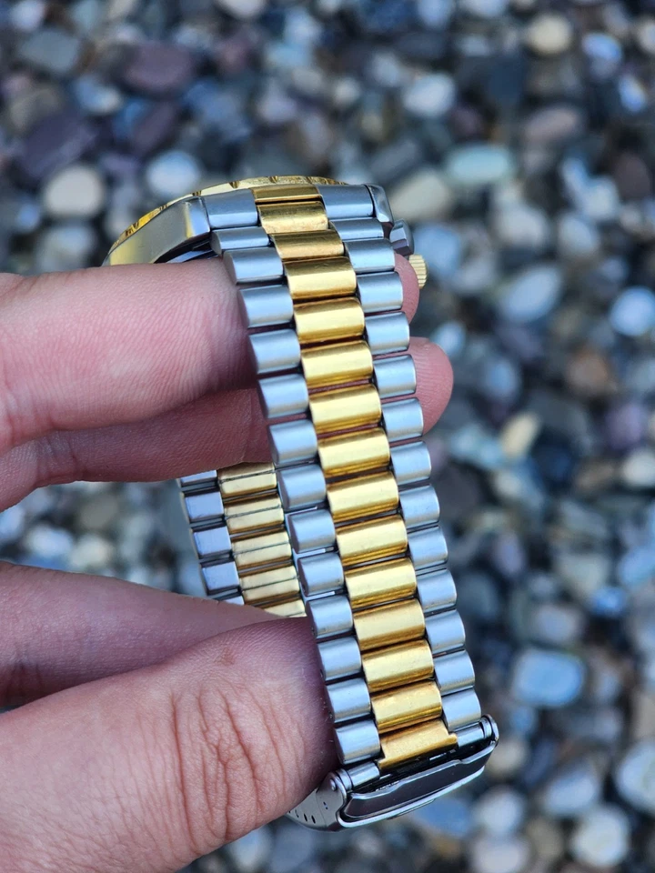 Tag Heuer 38mm Men's Two Tone 2000 Series Chronograph Quartz Watch Ref CE1121-R! - Image 3 of 4