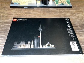 LEGO ARCHITECTURE: Berlin (21027) - COMPLETE w/ Manual