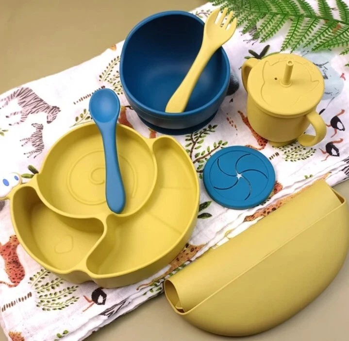 Baby Geschirrset Silikon Teller & Schüssel, Lätzchen, Löffel, Becher 8tlg.  - Bild 4 von 4