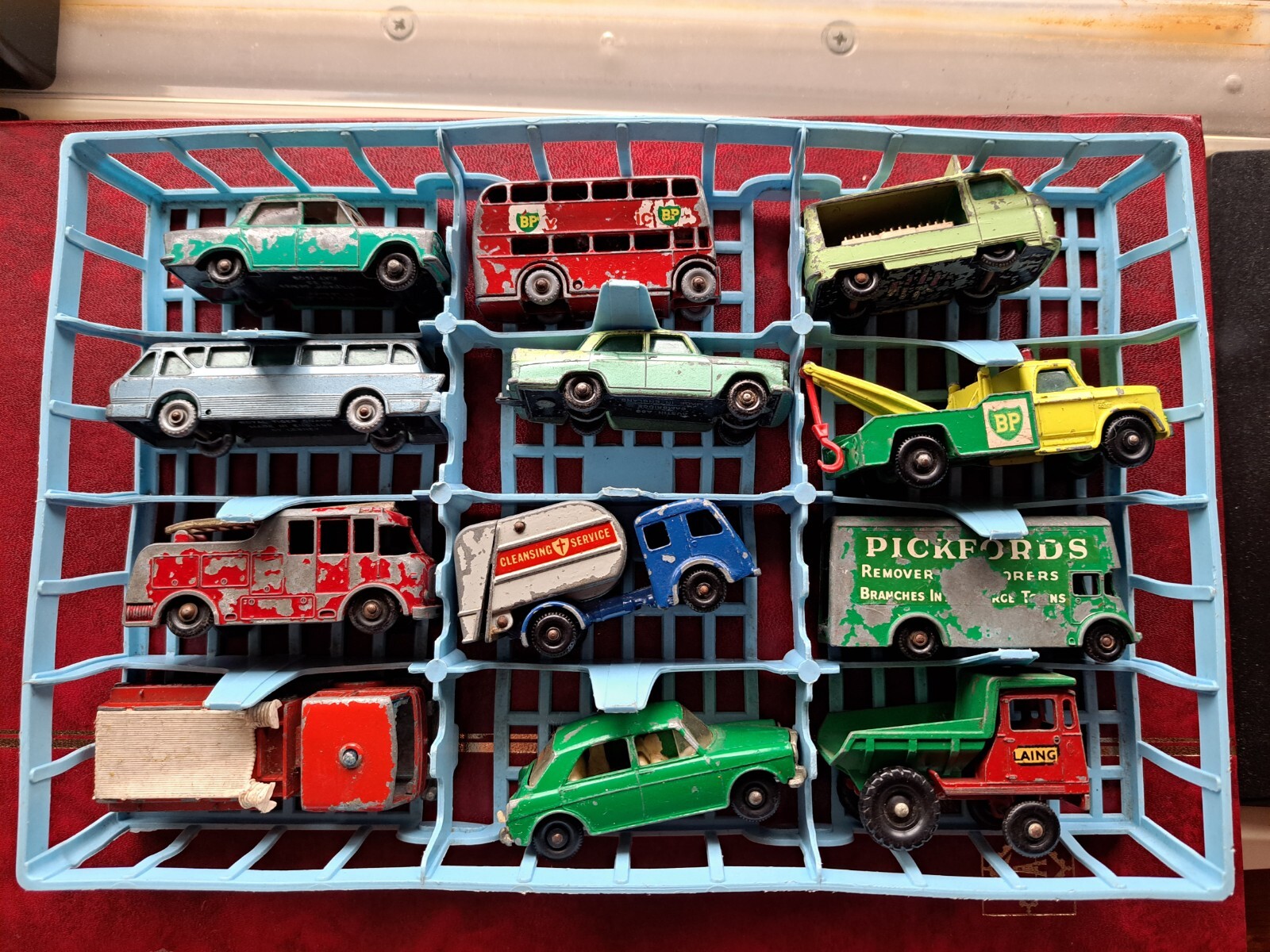 MATCHBOX TOYS Carry Case And 48 Cars Regular Wheels eBay