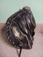 RAWLINGS RCM30B Lite Toe Mark of a Pro Youth Fastback Catcher's Mitt