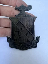 Vtg UNIVERSITY SOCIAL FRATERNITY BRONZE CREST School Coat Of Arms