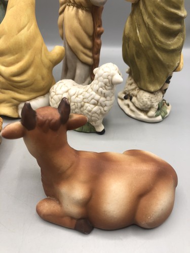 Vintage 11-Piece Hand-Painted Nativity Set Scene Porcelain with Box - Picture 17 of 24
