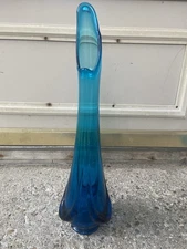 VINTAGE VIKING GLASS EPIC DRAPE PATTERN IN BLUNIQUE  18" SWUNG VASE