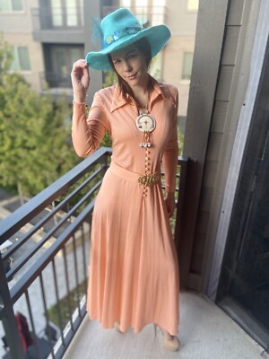 fitted lace wedding dress Gold Ruched Metallic Maxi Dress main image 0