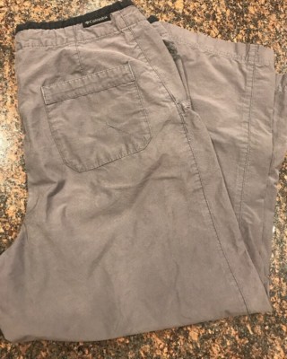 COLUMBIA WOMEN'S SIZE MEDIUM CAMPING-HIKING CAPRI PANTS EUC