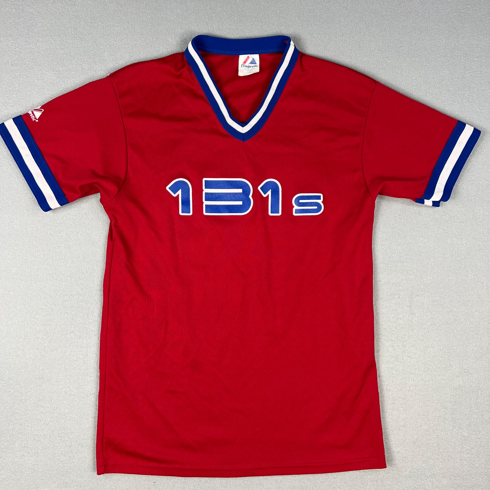 VTG Majestic 131s Jersey T-Shirt Small Red Blue V-Neck Baseball Style 90s USA