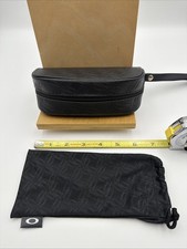 Oakley Authentic Women's Black Leather Zippered Sunglass Soft Case w/Wrist Strap