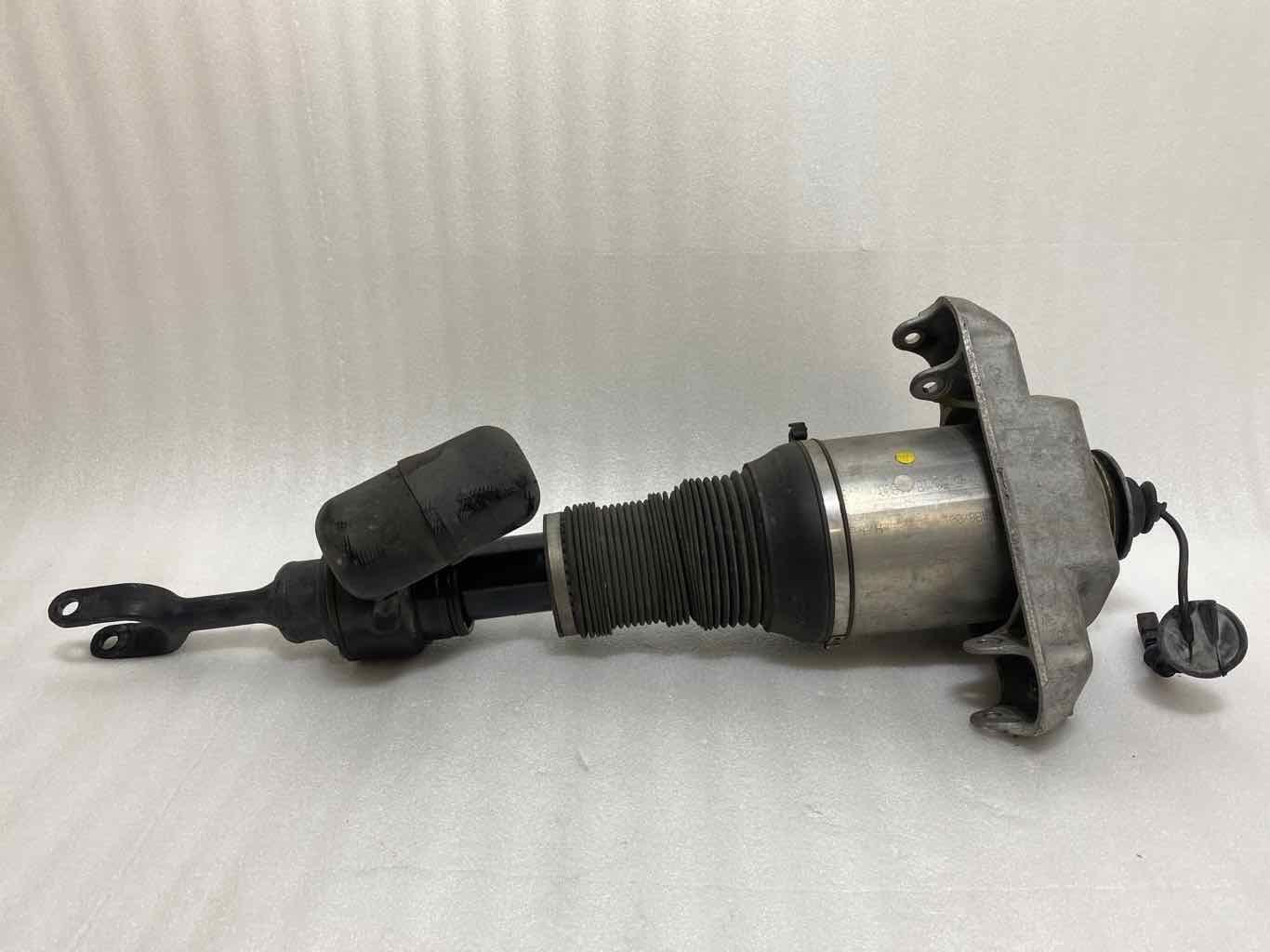 2014 BENTLEY FLYING SPUR Left Drivers Side Strut Assembly