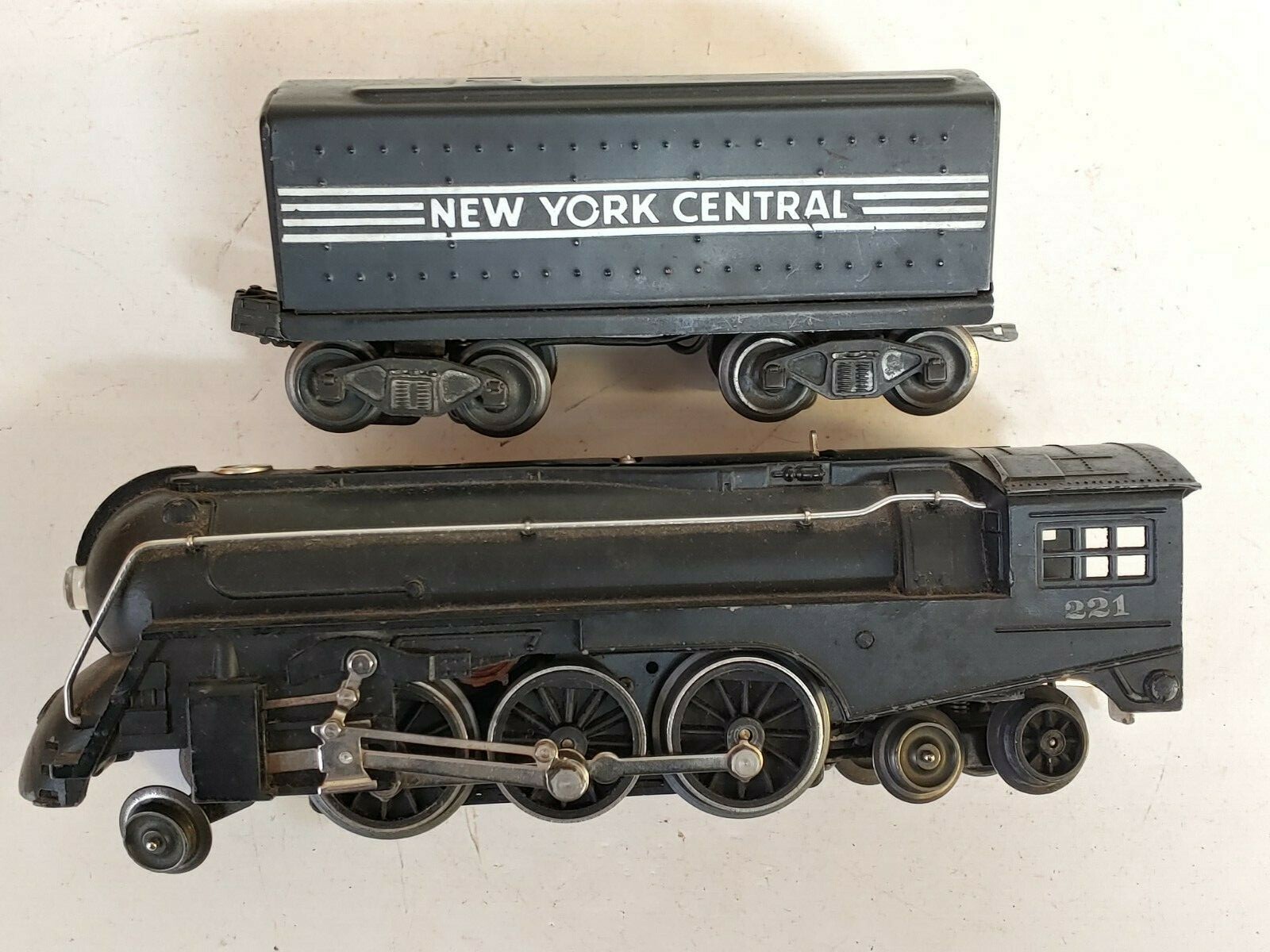 lionel 221 locomotive