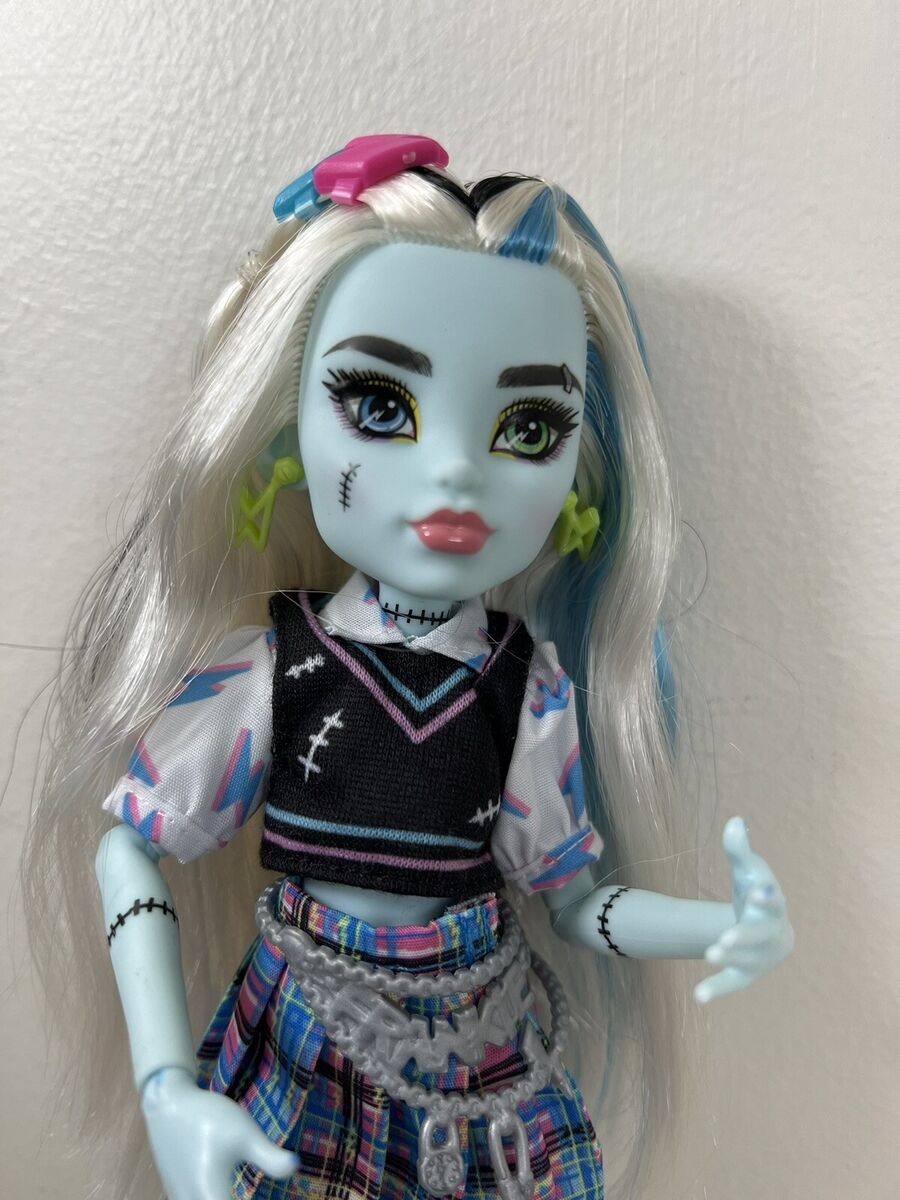 Monster High Doll, Frankie Stein with Accessories and Pet