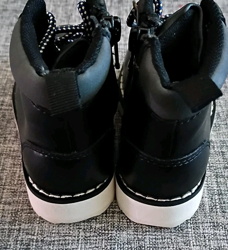 Botas de encaje Gap para niños pequeños 6 negras con cremallera Foto 4 de 4