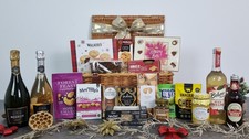 Large Gift Hamper - Alcohol Free Christmas Extravaganza Gift Hamper