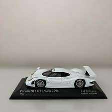 Minichamps 1/43 Porsche 911 GT1 Street 1998 White Limited Edition 1/3024