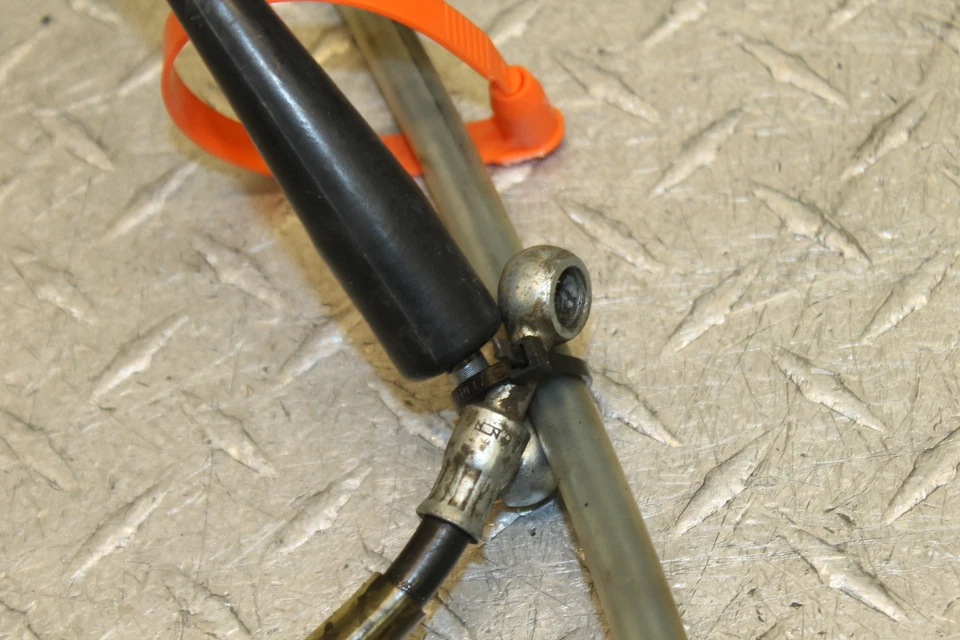 Kawasaki KX80 1990 línea de manguera de freno delantero Foto 4 de 4