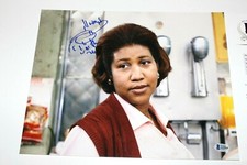 ARETHA FRANKLIN SIGNED 'BLUES BROTHERS' 11x14 MOVIE PHOTO BECKETT COA MOTOWN