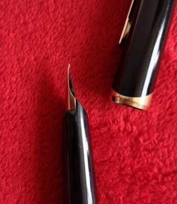 vintage Montblanc 1970s 121 18K 750 EF Nib Miesterstuck Fountain
