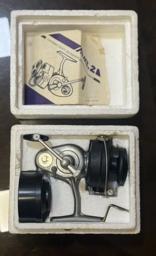 Vintage 1990 Soviet Fishing Reel LEMZ-2 USSR Spinning Reel, New Old Stock NOS