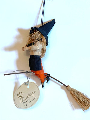 KD VINTAGE WITCHES FLYING ON THEIR BROOMS. SET - 5 WITCHES. BRAND NEW IN PACKAGE
