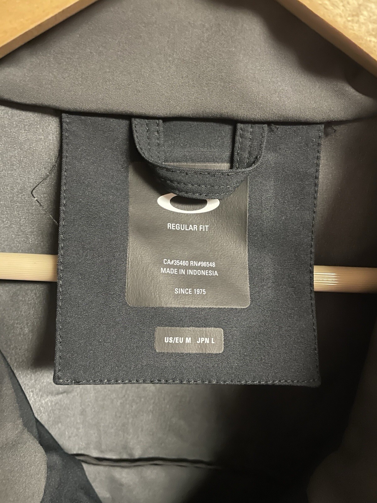 oakley jacket men medium Regular Fit - image 5