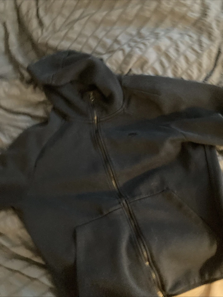 Chaqueta polar Nike Tech talla grande para hombre totalmente negra Foto 2 de 4