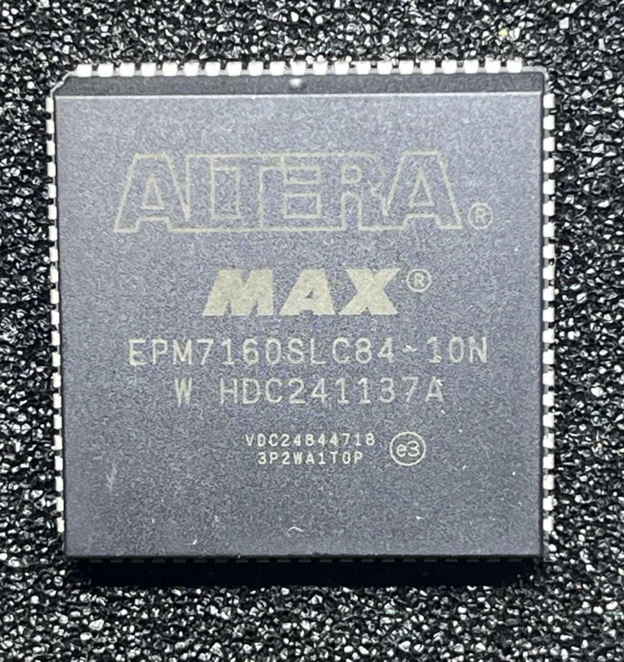 4 Stück ALTERA EPM7160SLC84-10N CPLD  Programmierbarer Baustein, obsolet