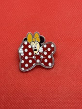 Disney Minnie Mouse Hiding Behind Bow Pin !