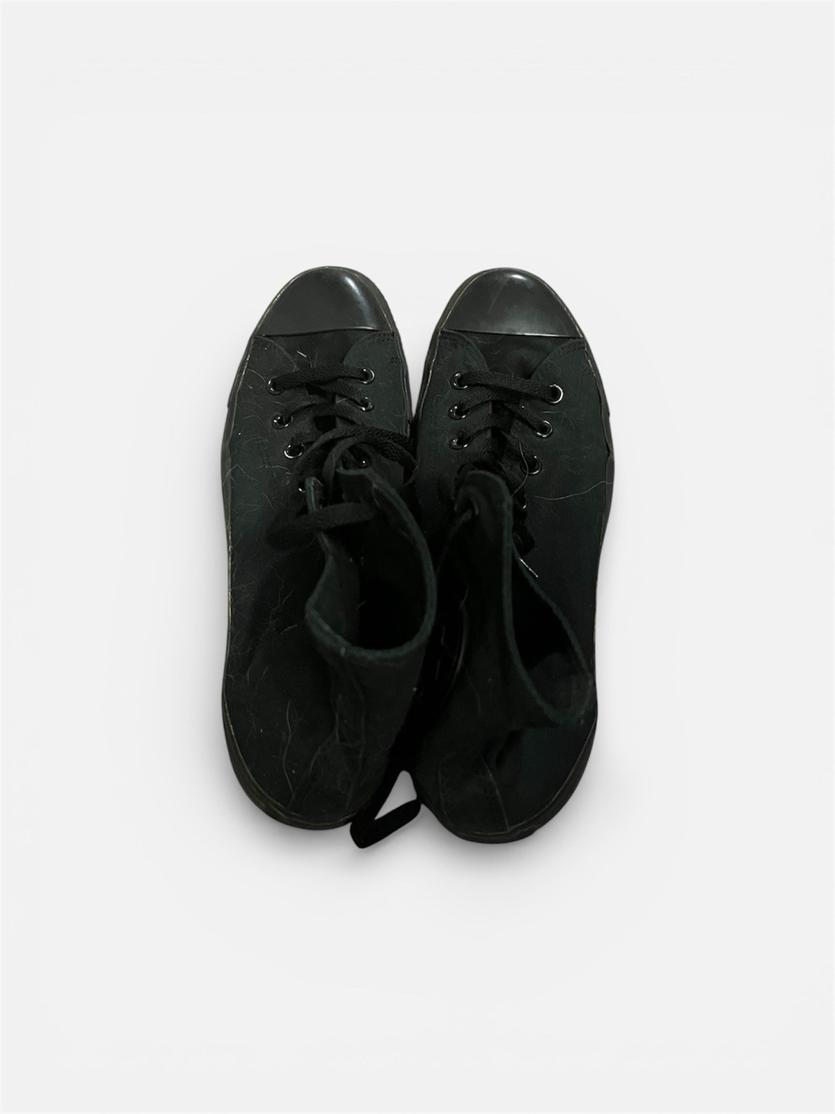 Converse Sneakers thumbnail 2