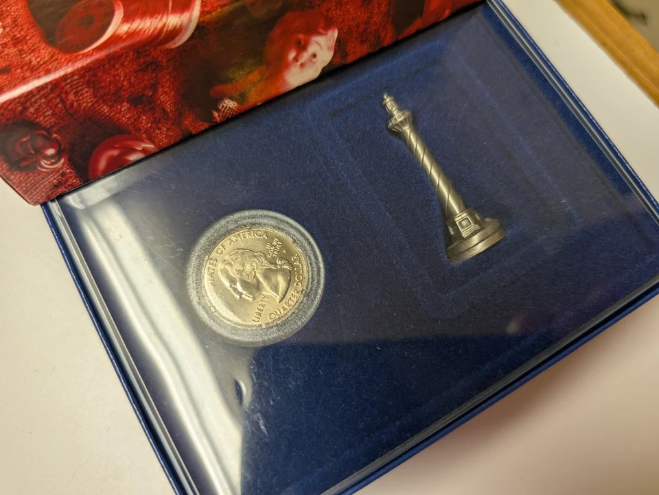 Hallmark American Spirit Collection North Carolina Coin and Figurine Set 2001 - Image 4 of 4