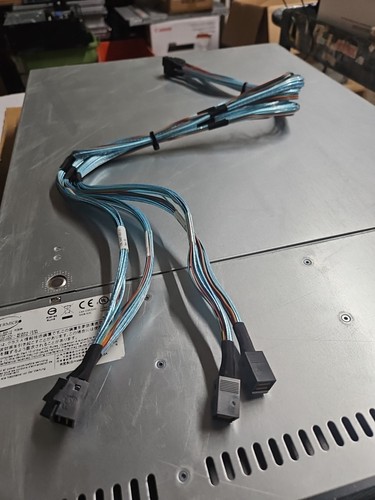 Lot of 4 - SUPERMICRO CBL-SAST-0531 MiniSAS SFF-8643 to SFF-8643 CABLE 80cm