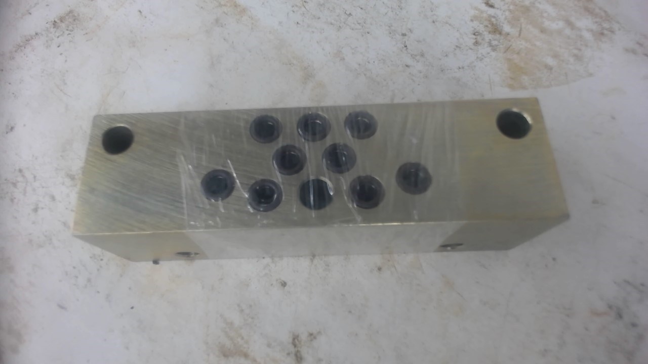 Lot Of 1, Hydraulic Distribution Blocks/Manifold, 1.349" X 1.349" X 43