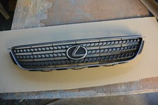 Calandre Lexus IS