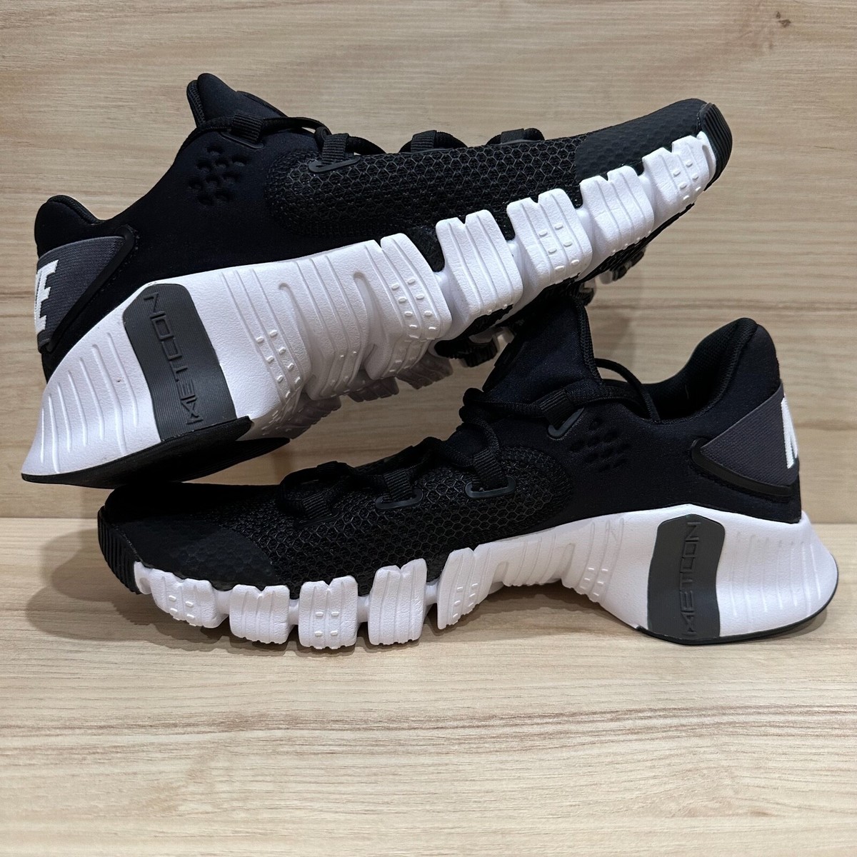Nike Free Metcon 4 Black Iron Grey White Volt Green Shoes  display picture 2