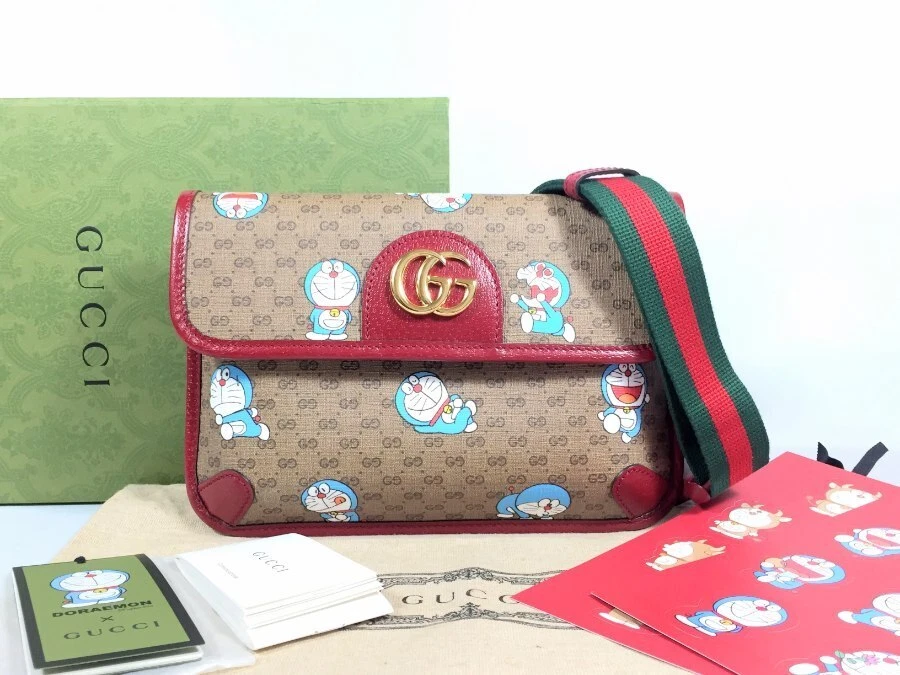 Sac taille GUCCI GG Marmont Body Doraemon Collaboration modèle 306744