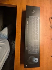 Dell KM900 Premier Collaboration Comfort Keyboard and Mouse Set - NEW
