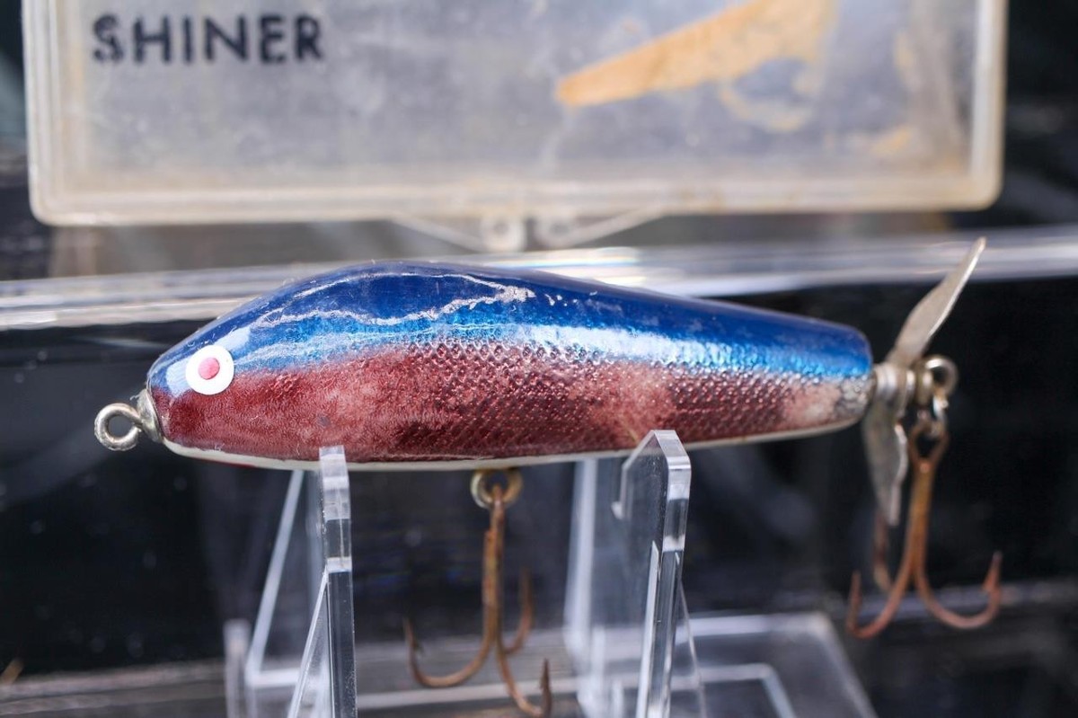 IN BOX- Vintage A.C. Shiner 303 Fishing Lure tough color blue pink glitter | eBay IN BOX- Vintage A.C. Shiner 303 Fishing Lure tough color blue pink glitter | eBay