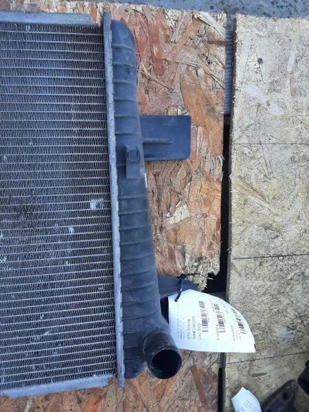 Radiador 01-05 GMC Sierra 2500 89018318 Foto 3 de 4